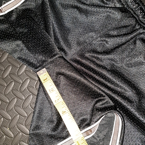 Nike atheltic/ basketball shorts - Picture 12 of 12